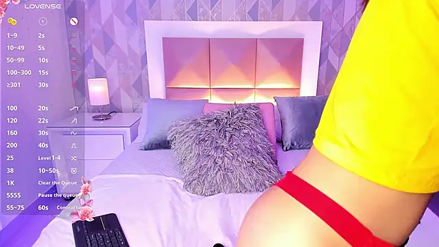 AriRose Adlı Modelin Canlı XXX Sohbeti