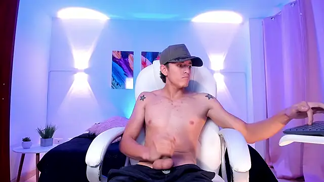 AxelFalconn webcam show