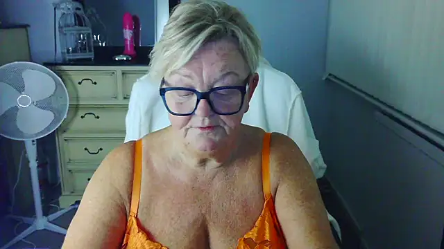 BridgetBlueEyes Chat XXX live