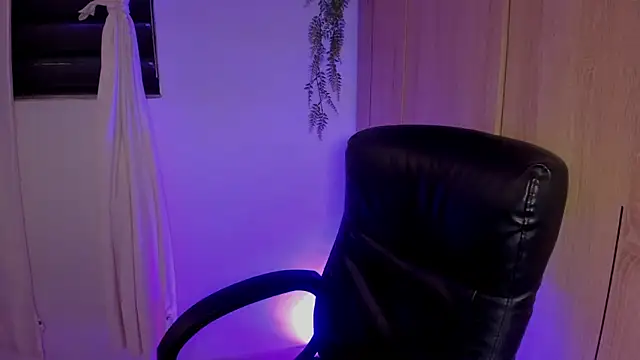 Czat XXX na żywo – Sofira_Fox