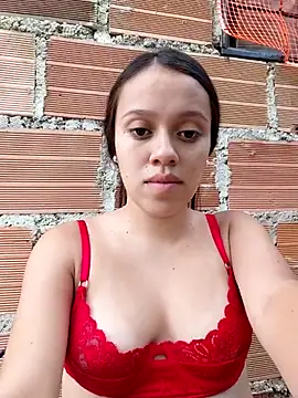 lachiki_plus Webcam show