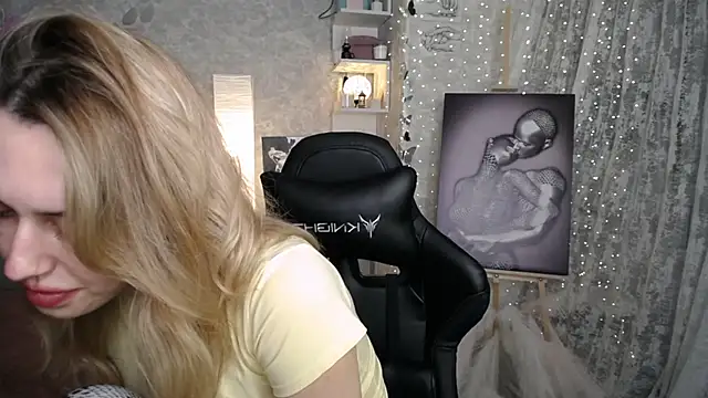 NickyAdamidi Live XXX-chat