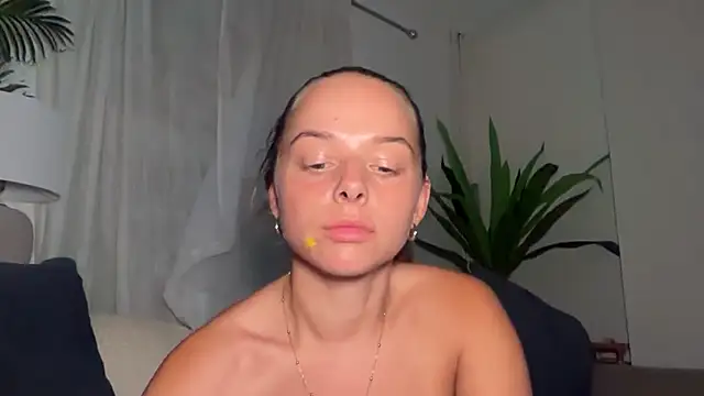 KayleeBella Webcam Show