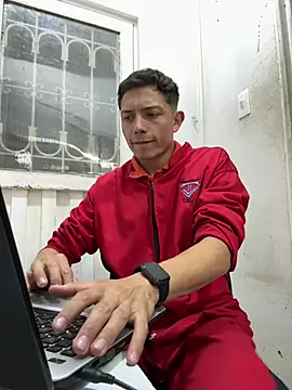 santiObrero 网络视讯表演
