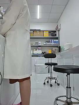 HinaLovely Show in webcam