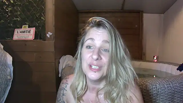 Chat XXX en directo de Delichieuse5