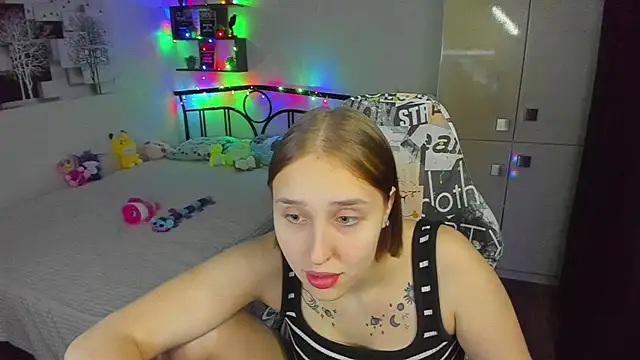 Chatroom XXX en direct de CrazyBitchInLace