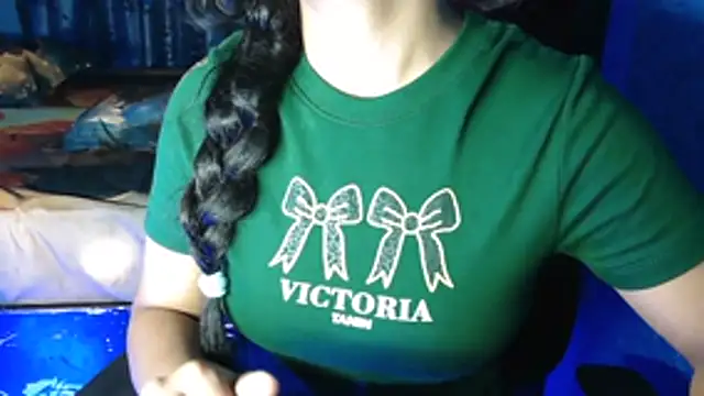 צ'אט XXX בשידור חי של Cuteangle1