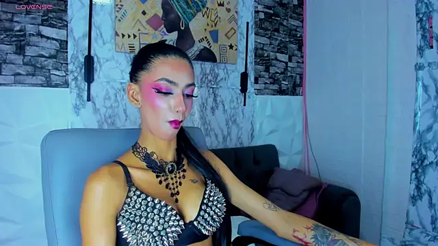 Queen_Cuarxxo élő XXX-chatje