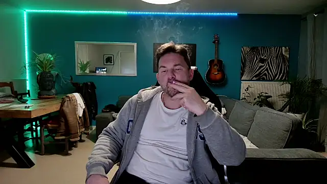 tom_sauwer 现场XXX聊天