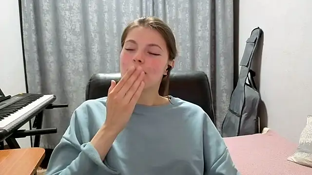CutieAnny Adlı Modelin Web Kamerası Şovu
