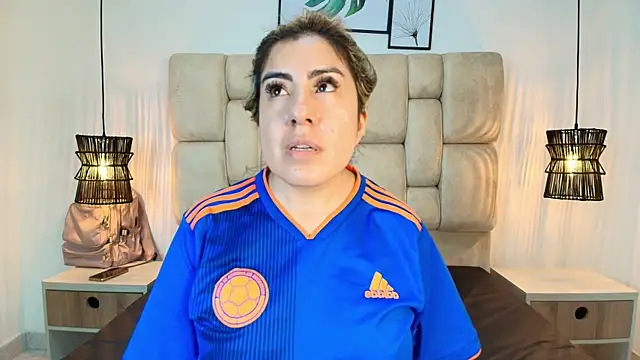 دردشة AdharaSmithh الجنسية المباشرة