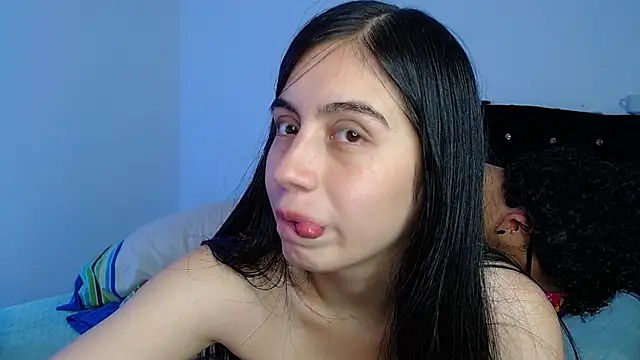 Bonny_Bonss' Live XXX Chat