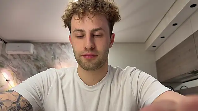 qwersprice – Naživo XXX chat