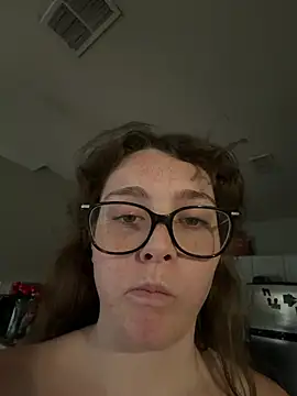 julia4thewin's Webcam Show
