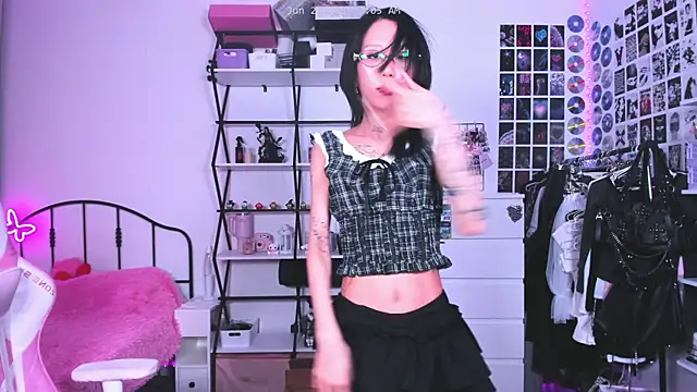 ashleywowmeow Chat XXX in diretta
