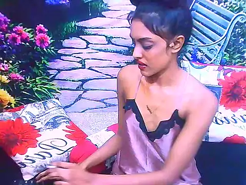 IndianPretty14u2Luv – Live XXX-chat