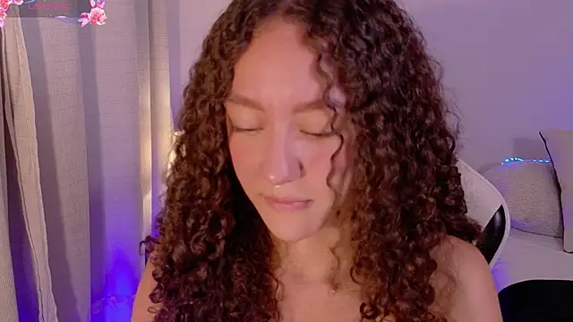 ChloeMoreti 即時 XXX 聊天