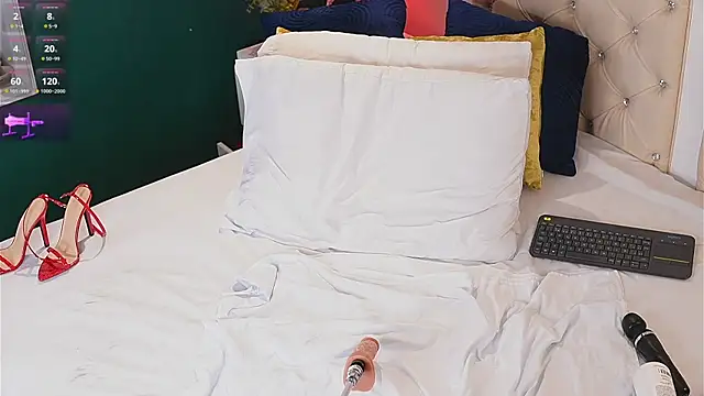 XXX chat uživo modela caroline_adams_