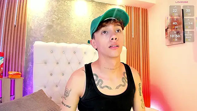 Tomy_Rox Live XXX Chat