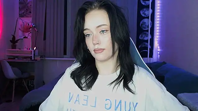cutefrendlyuser live XXX chat