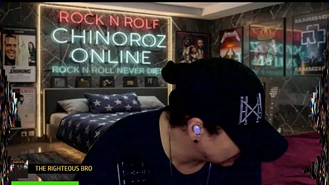 chino_roz Show in webcam