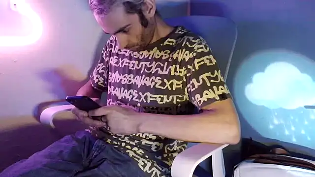 highinhtxx live XXX chat