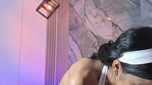 IsabellaMonetのライブXXXチャット