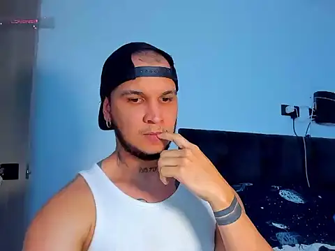 Show de jacob_lautnerr na webcam
