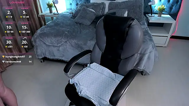 mari_caroley6 Live XXX Chat