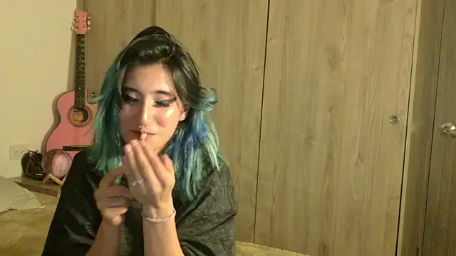 צ'אט XXX בשידור חי של Lunapage_