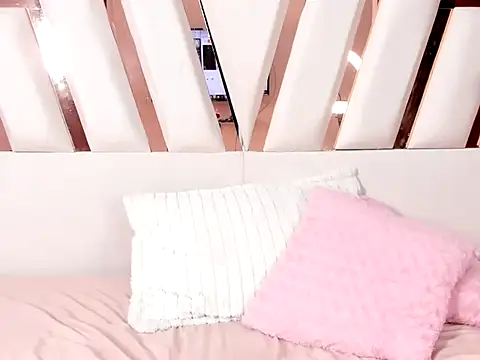 XXX chat uživo modela MiaKleinX