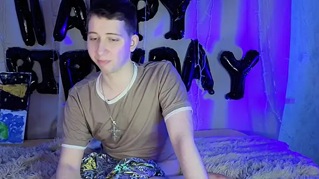 Timothy_Fox Show in webcam