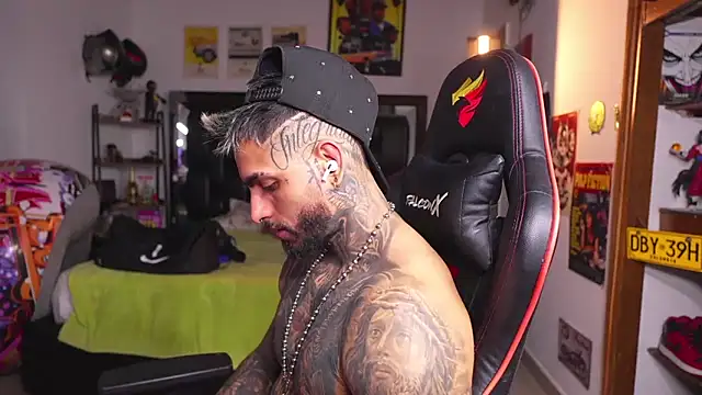 عرض كام logan_hugh8