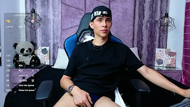 AronTawers Show Webcam