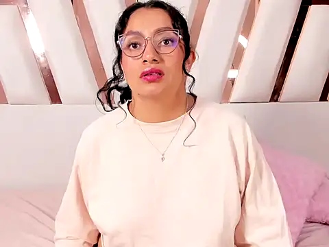 MiaKleinX Live XXX-chat
