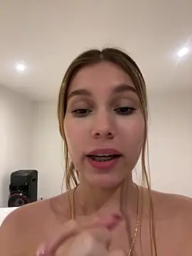 Nikii__n Live XXX chat
