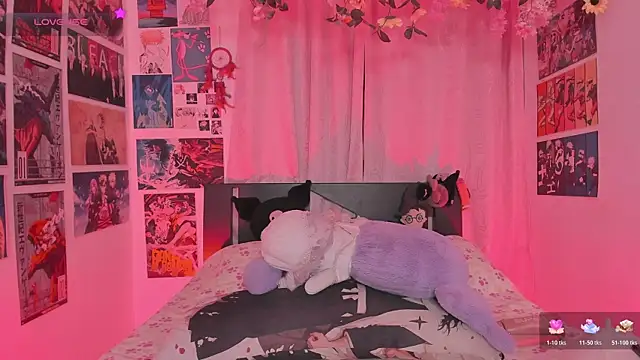 MissCurvyTop Chat XXX live