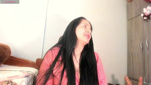 cami_hot_tits Adlı Modelin Canlı XXX Sohbeti