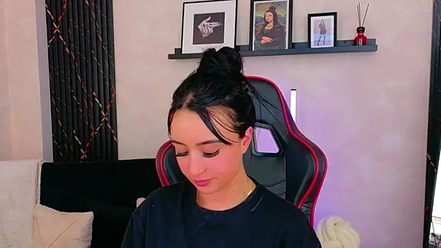 Онлайн чат XXX EmmyEvans1