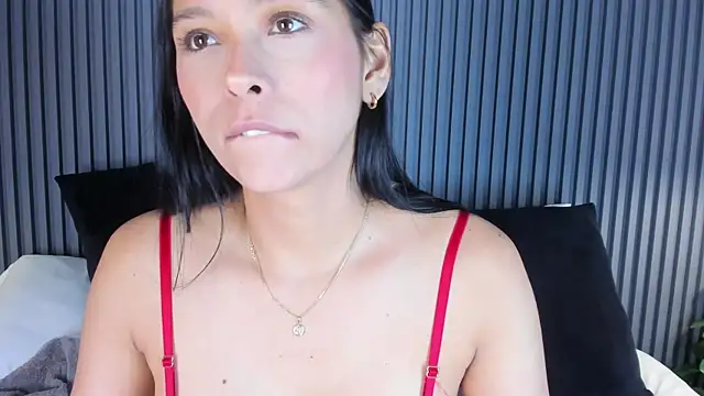 MiaCollson Live XXX-chat