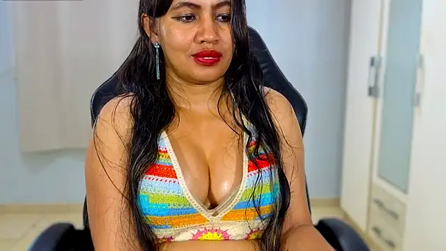 FannyXhot élő XXX-chatje