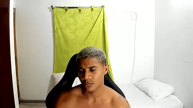Chat +18 de corzoethan ao vivo