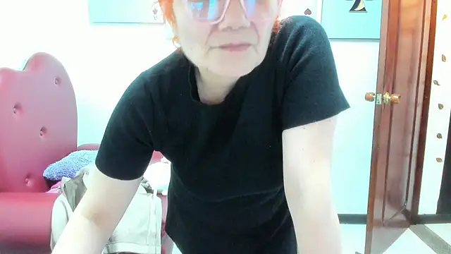 Show modela Salomeediaz_ na web-kameri