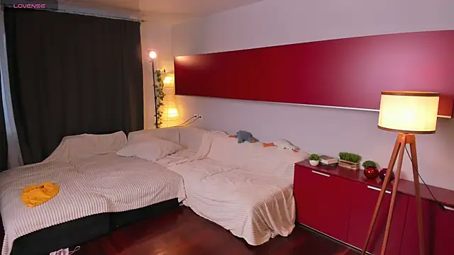 XXX chat uživo modela OdellaFrake