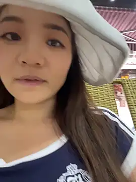 xiaochengzi505 Adlı Modelin Canlı XXX Sohbeti