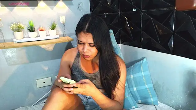 WifeAnastasia: διαδικτυακό σόου στην κάμερα