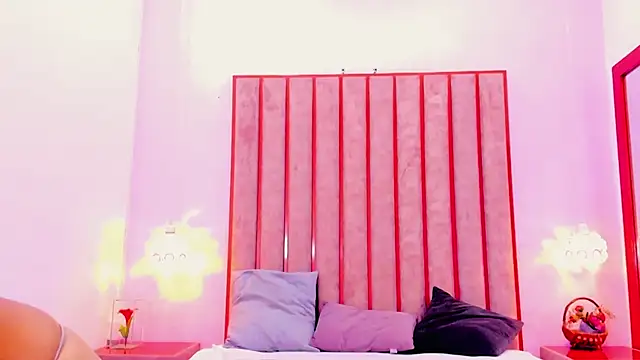 Lucie_Red's Live XXX Chat
