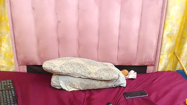 Chat +18 de Damm_Bobbies ao vivo