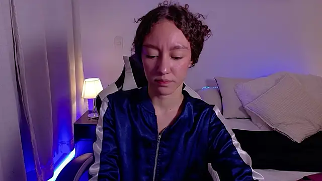 ChloeMoreti Live XXX-Chat